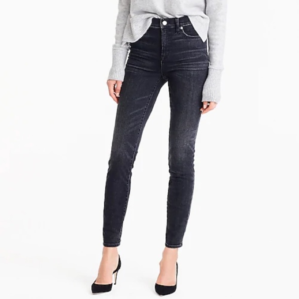 9" high-rise toothpick jean in Charcoal wash